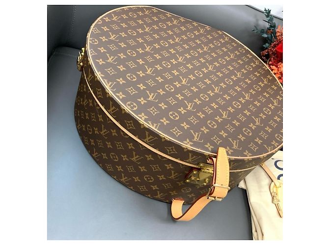 Scatola per Cappello Louis Vuitton Monogram Marrone - vista 5