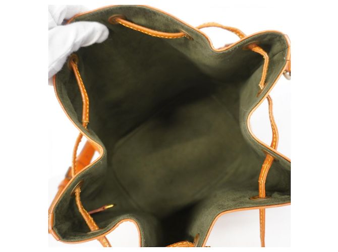 Borsa a Spalla Louis Vuitton Epi Noe D'oro - vista 4