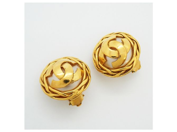 Orecchini a clip dorati Chanel con logo Coco D'oro - vista 2