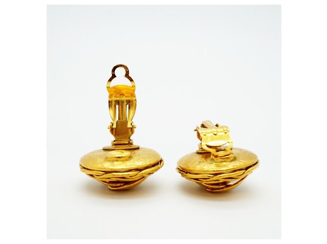 Orecchini a clip dorati Chanel con logo Coco D'oro - vista 3