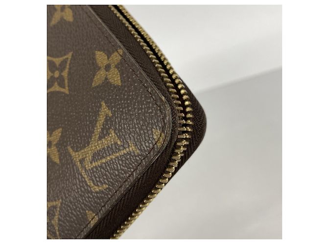 Cartera Zippy Monogram Marrón Louis Vuitton Castaño - vista 6