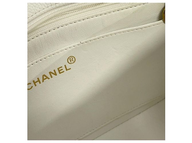 Borsa a tracolla Chanel White Matelassé Chain Bianco - vista 13