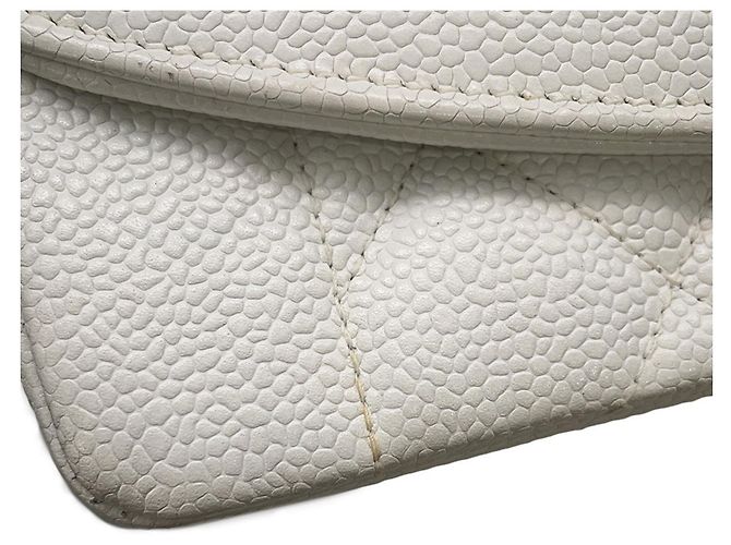 Borsa a tracolla Chanel White Matelassé Chain Bianco - vista 7