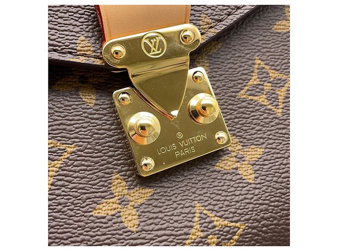 Borsa Louis Vuitton Monogram Pochette Métis MM Marrone - vista 10