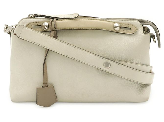 Fendi By The Way Leder Handtasche/Schultertasche Medium Weiß Beige Grau - Ansicht 2