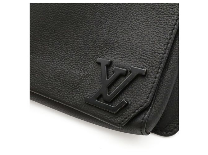 Marsupio Louis Vuitton LV Aerogram Takeoff Sling Nero - vista 9