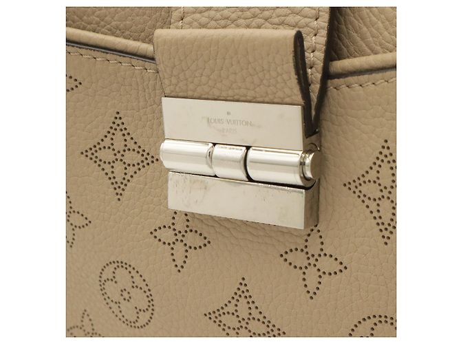Borsa Tote Louis Vuitton Monogram Mahina Sevres Bianco - vista 5