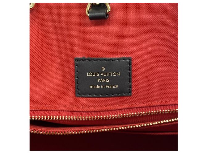 Louis Vuitton Monogram Giant Reverse OnTheGo MM Tote Bag Brown - view 5