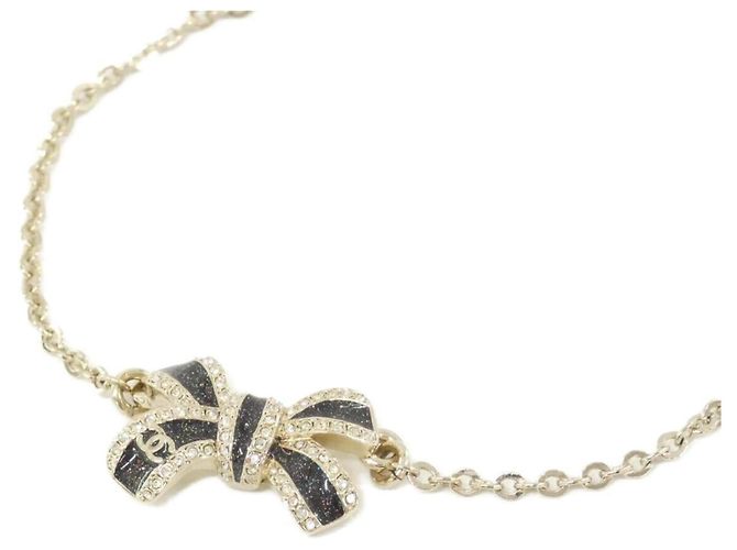 Bracciale Charm Chanel ABG395 Nero D'oro - vista 2
