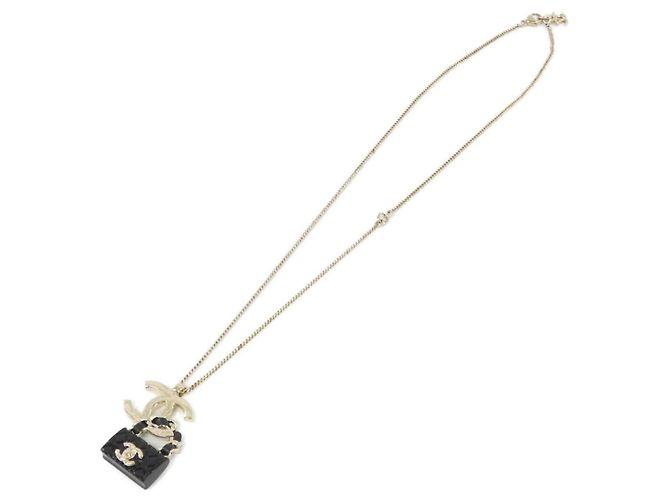Timeless Collana in pelle Chanel ABA013 Nero D'oro - vista 2