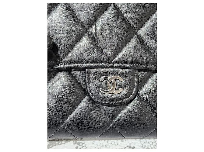 CHANEL Portefeuille Large Flap en agneau matelassé Noir - vue 8