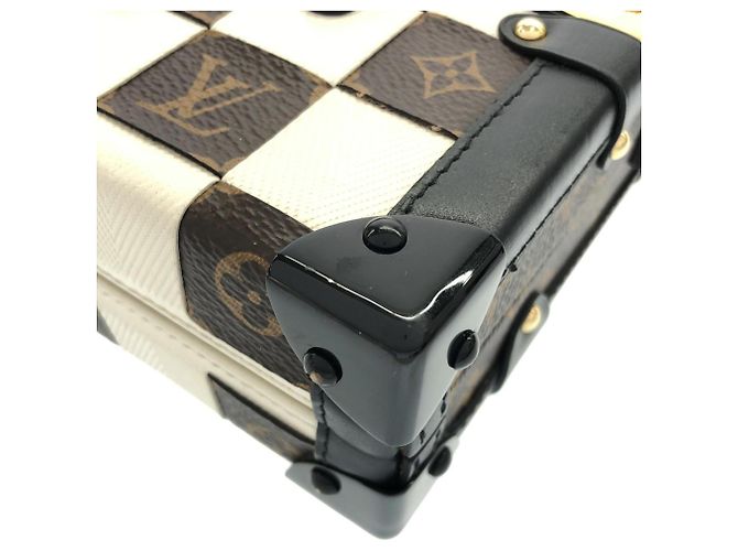 Borsa a tracolla Louis Vuitton Monogram Petite Malle M53201 Marrone Crudo - vista 3