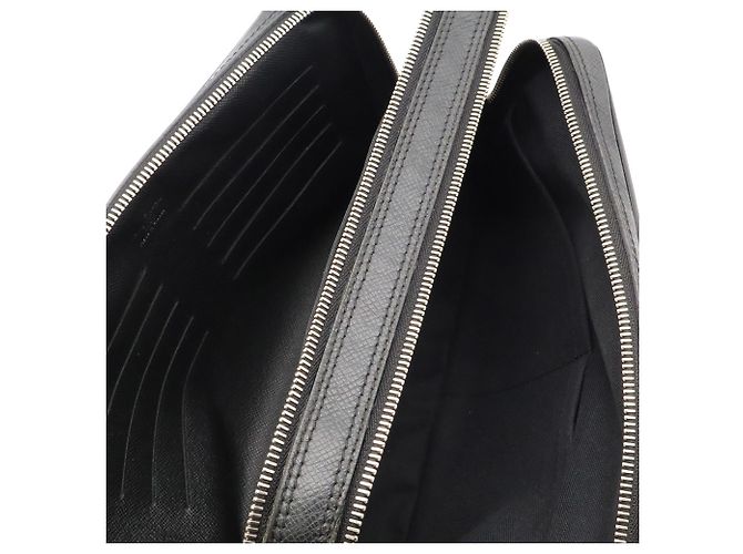 Clutch Louis Vuitton Taiga Neo Pavel Nero Grigio - vista 9