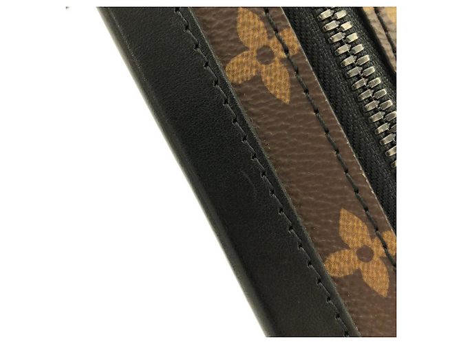 Louis Vuitton Monogram Tuftage Vertical Soft Trunk Schultertasche Braun Schwarz - Ansicht 7