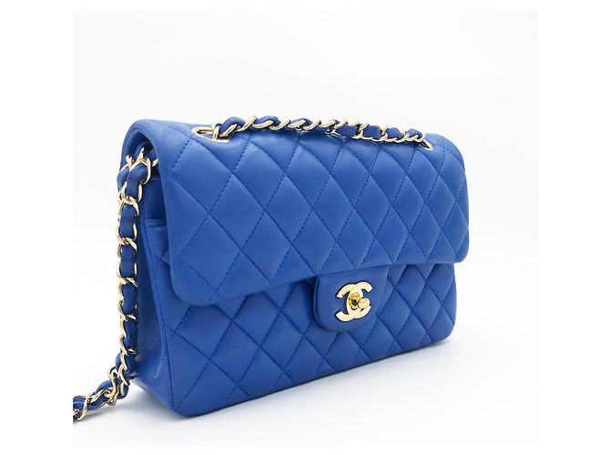 Timeless Borsa a patta classica media Chanel in agnello trapuntato blu - vista 4