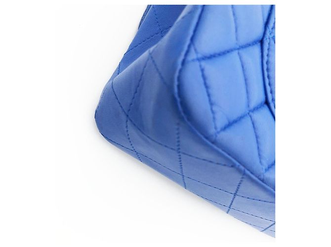 Timeless Borsa a patta classica media Chanel in agnello trapuntato blu - vista 8