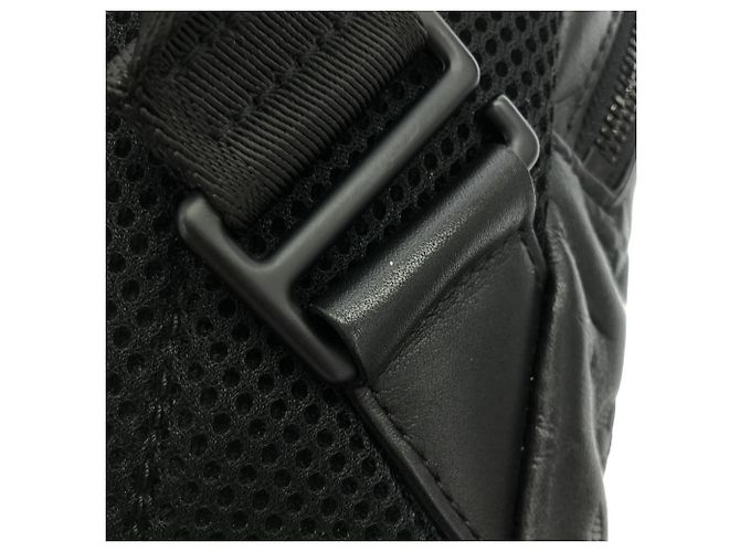 Borsa a tracolla Louis Vuitton Monogram Shadow Racer Nero - vista 7