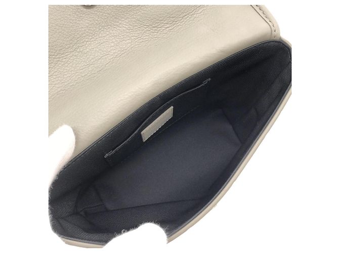 Portafoglio Wearable Louis Vuitton Monogram Shadow Pulse Nero Beige - vista 8