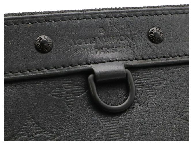 Pochette Louis Vuitton Monogram Shadow Pochette Discovery Clutch Bag Nero - vista 7