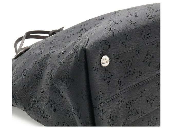 Borsa Tote Louis Vuitton Monogram Mahina Hina MM Nero - vista 4