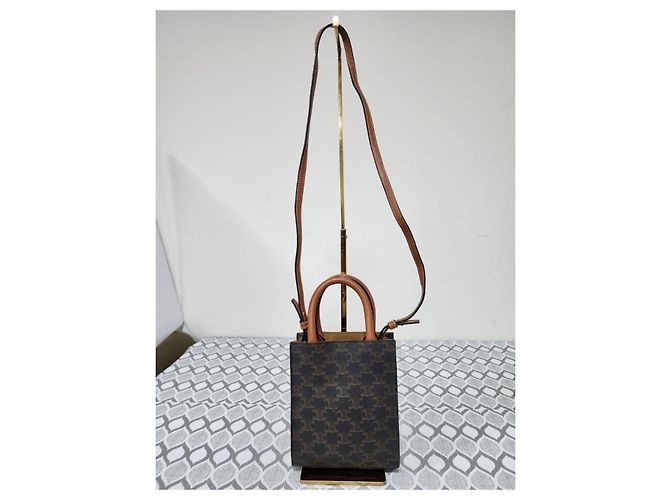 Céline CELINE Triomphe Canvas Calfskin Mini Vertical Tote Brown/Black Marrone Monogramma - vista 3