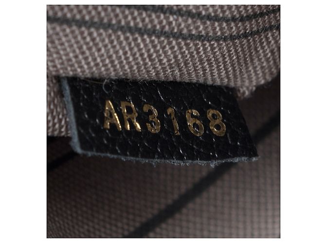 Borsa a tracolla Louis Vuitton Monogram Empreinte Braided Pochette Metis Nero - vista 6