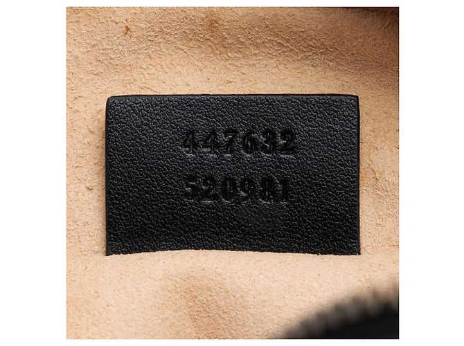 Borsa a tracolla piccola Gucci Matelasse Leather GG Marmont Nero - vista 6