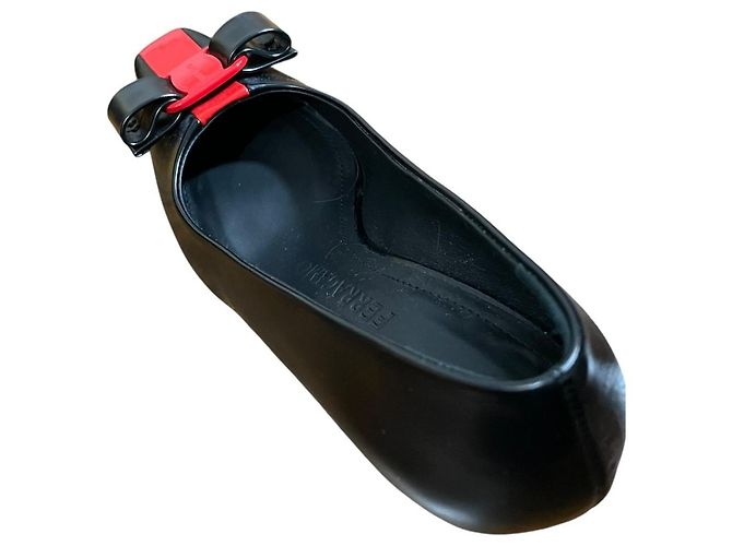 Décolleté in pelle Salvatore Ferragamo SIWAR60 Nero - vista 4