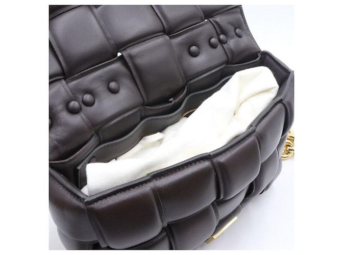 Bottega Veneta Borsa Tote Cassette con manico superiore e tracolla a catena Intrecciato Pondenate Brown Marrone - vista 4