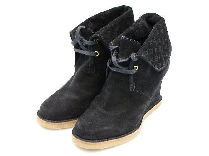 Louis Vuitton Botas Desert de ante Monogram para mujer Dorado - vista 4