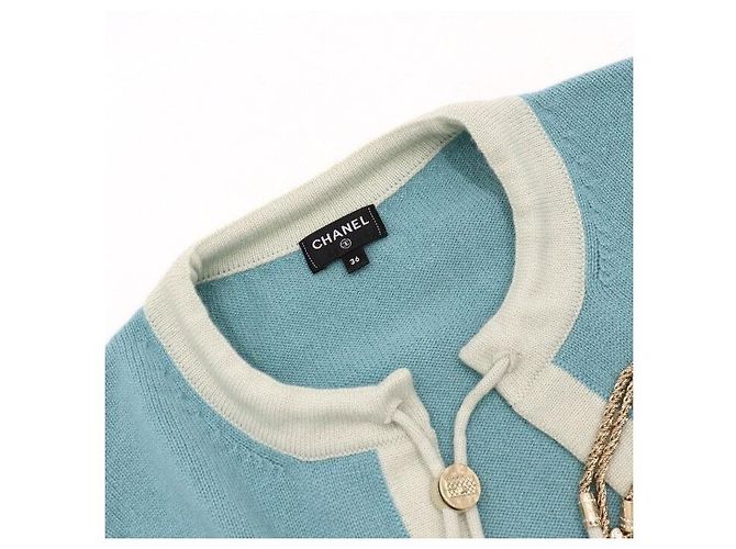 Chanel Cashmere-Strickjacke für Damen mit silbernem CC-Logo-Knopf Blau - Ansicht 5