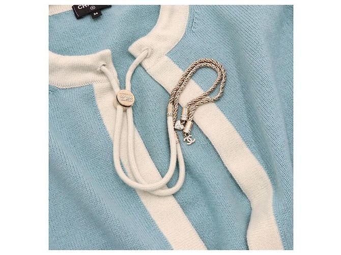 Chanel Cashmere-Strickjacke für Damen mit silbernem CC-Logo-Knopf Blau - Ansicht 6