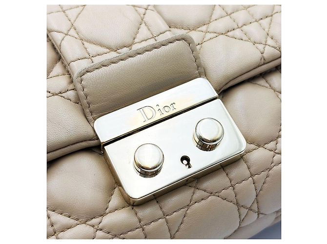 Dior Borsa a tracolla con patta in agnello beige con finiture dorate Marrone - vista 7