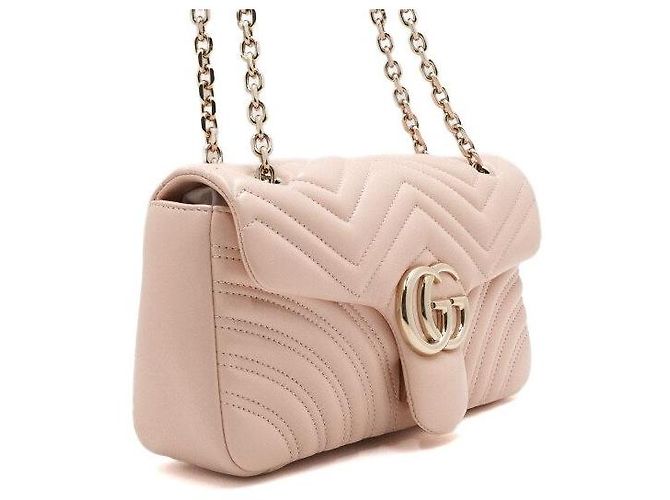 Gucci Bolsa de ombro média GG Marmont Matelassé Rosa Suave - vista 3