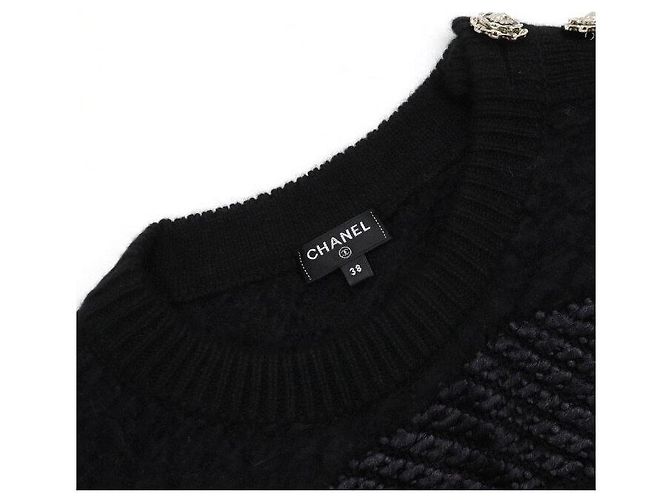 Chanel Schwarzer Strick aus Kaschmir-Mischung mit Knopfdetails für Damen - Ansicht 5
