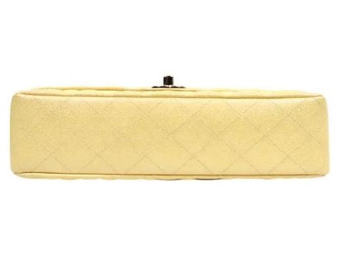 Chanel Borsa a tracolla Classic Medium in caviar iridescente giallo - vista 4