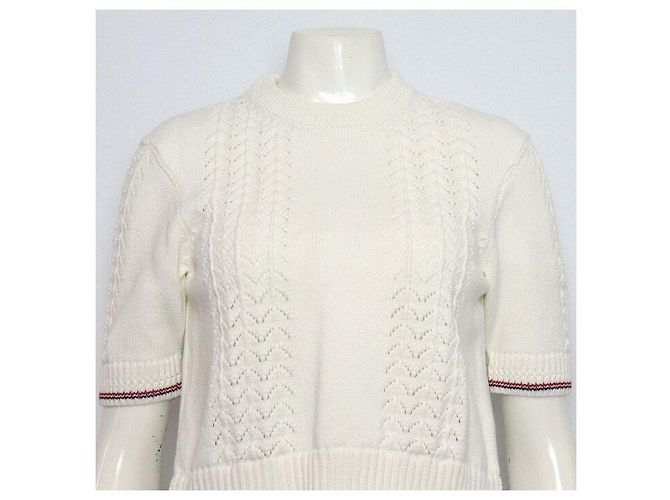 Thom Browne Kurzärmeliges Damen-T-Shirt aus Pointelle-Baumwolle mit Kontrastborte - Ansicht 2