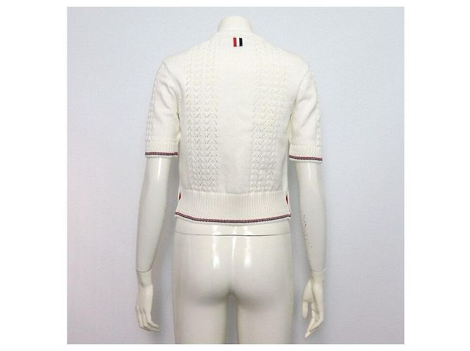 Thom Browne Kurzärmeliges Damen-T-Shirt aus Pointelle-Baumwolle mit Kontrastborte - Ansicht 4
