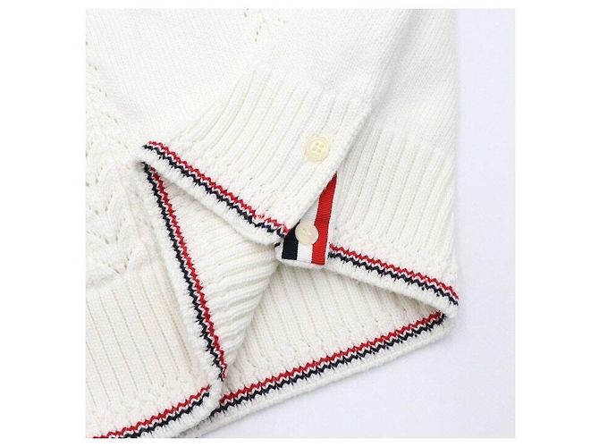 Thom Browne Kurzärmeliges Damen-T-Shirt aus Pointelle-Baumwolle mit Kontrastborte - Ansicht 6
