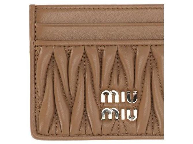 Miu Miu Gestepptes Nappa-Leder Kartenetui - Ansicht 4