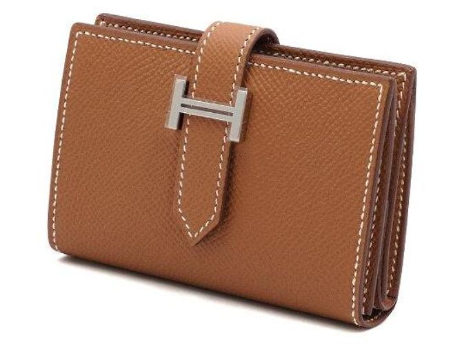 Hermès Goldener kompakter Kartenhalter mit silberner Hardware - Ansicht 2