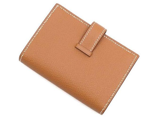 Hermès Goldener kompakter Kartenhalter mit silberner Hardware - Ansicht 8
