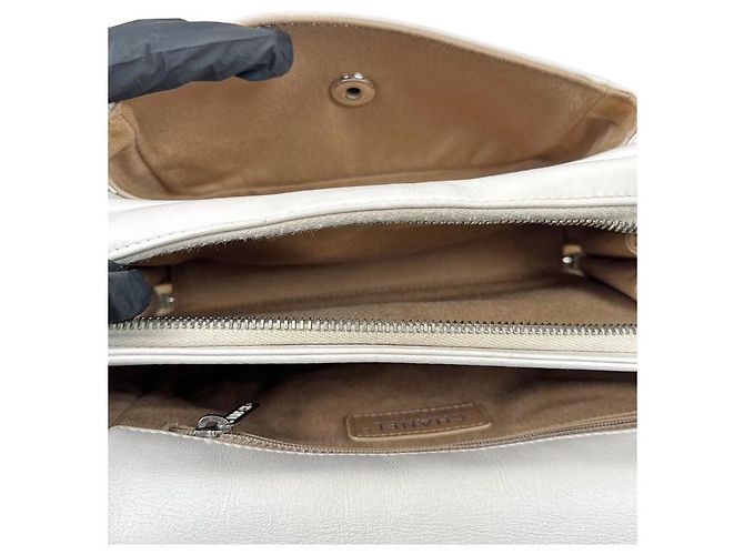 Chanel Bolsa de ombro com aba acolchoada branca Branco - vista 11