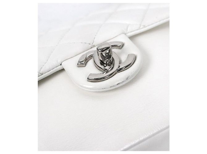 Chanel Bolsa de ombro com aba acolchoada branca Branco - vista 8