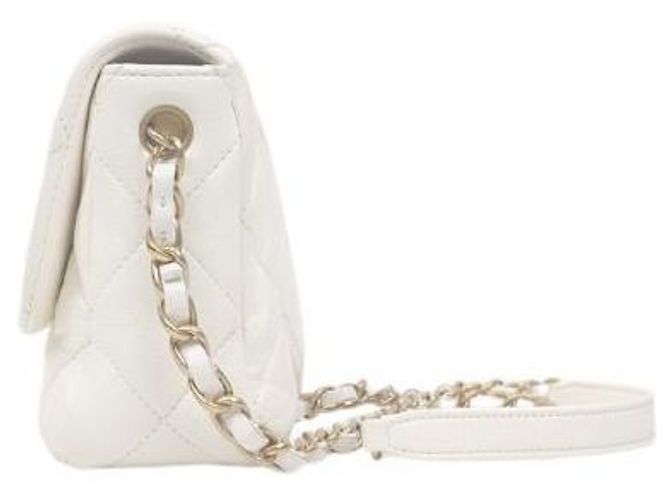 Chanel Borsa a tracolla White Heart Turnlock Bianco - vista 2