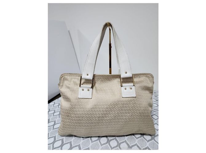 FENDI Vintage Zucca Schultertasche aus Canvas Beige/Cream Roh - Ansicht 3