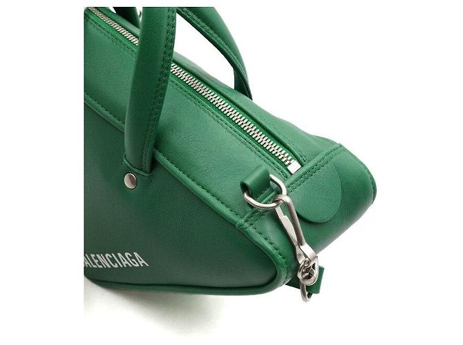 Balenciaga Bolso Duffle Triangle Green Small Tote y Bolso de Hombro Verde - vista 9