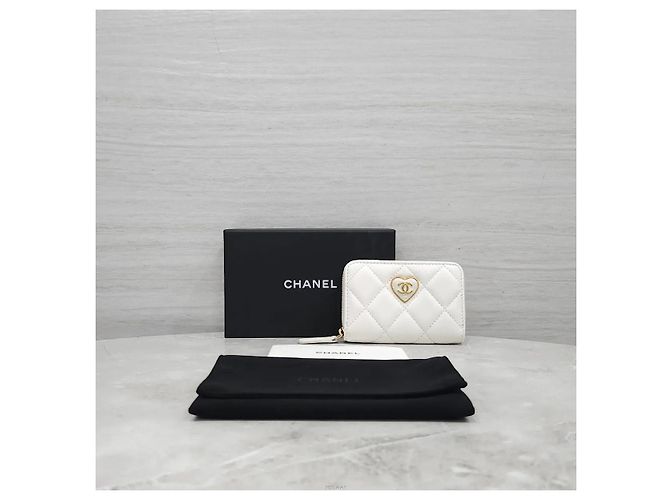 Chanel Herz-Logo Münz- und Kartenetui aus Lammleder Weiß - Ansicht 9