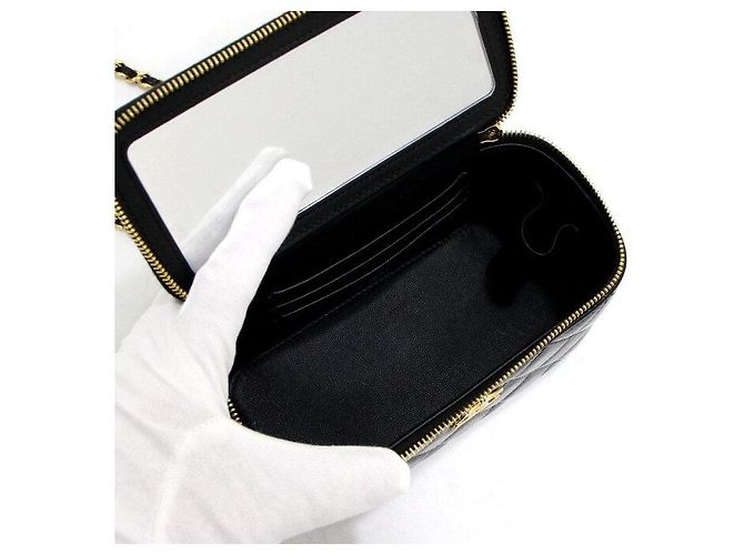 Vanity Chanel Borsa a tracolla e borsa a spalla in pelle di vitello lucida nera con catena CC dorata Nero - vista 7