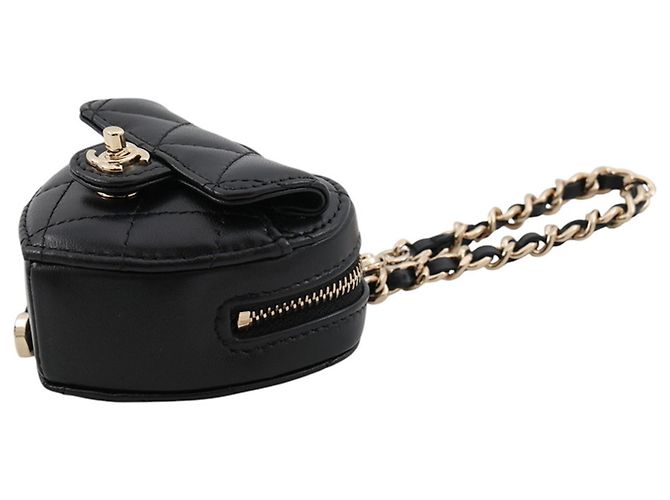 Charm per borsa Chanel Matelassé Heart Nero - vista 2